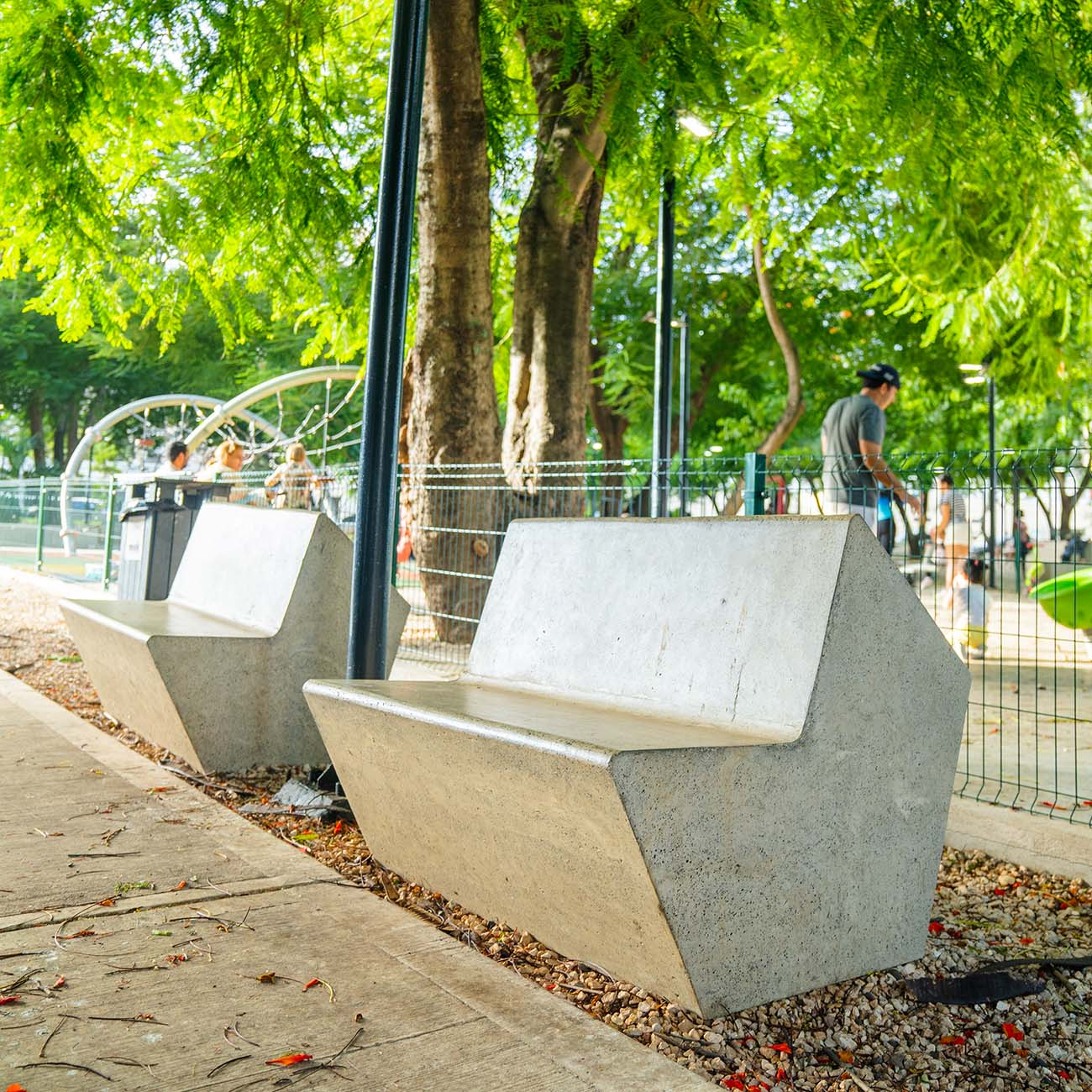 Bancos concreto GOLA en el parque